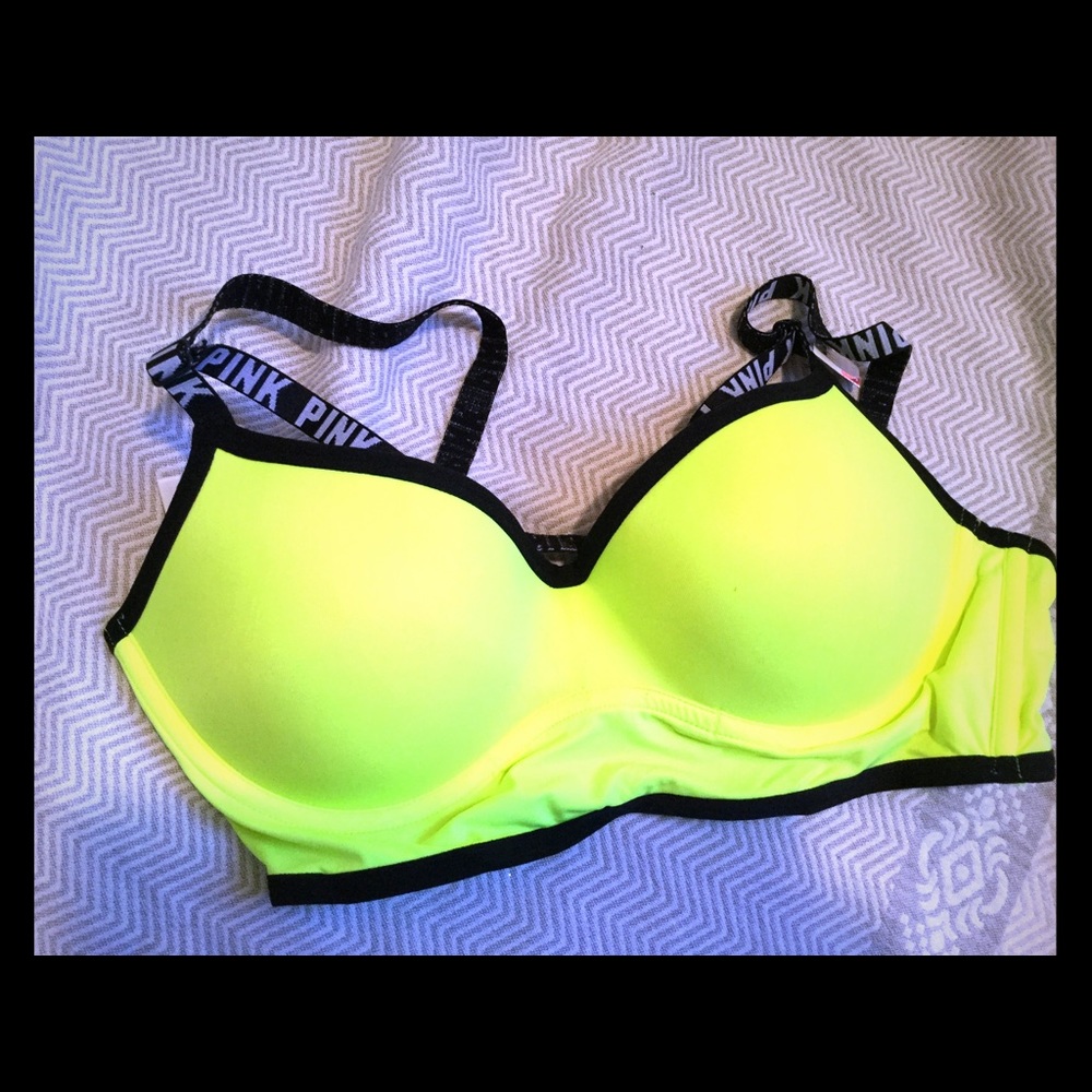 NWT Vs Pink Sports Bra